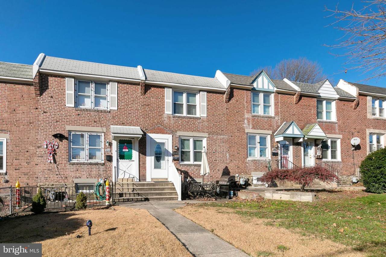 2209 Bond Avenue - Photo 1