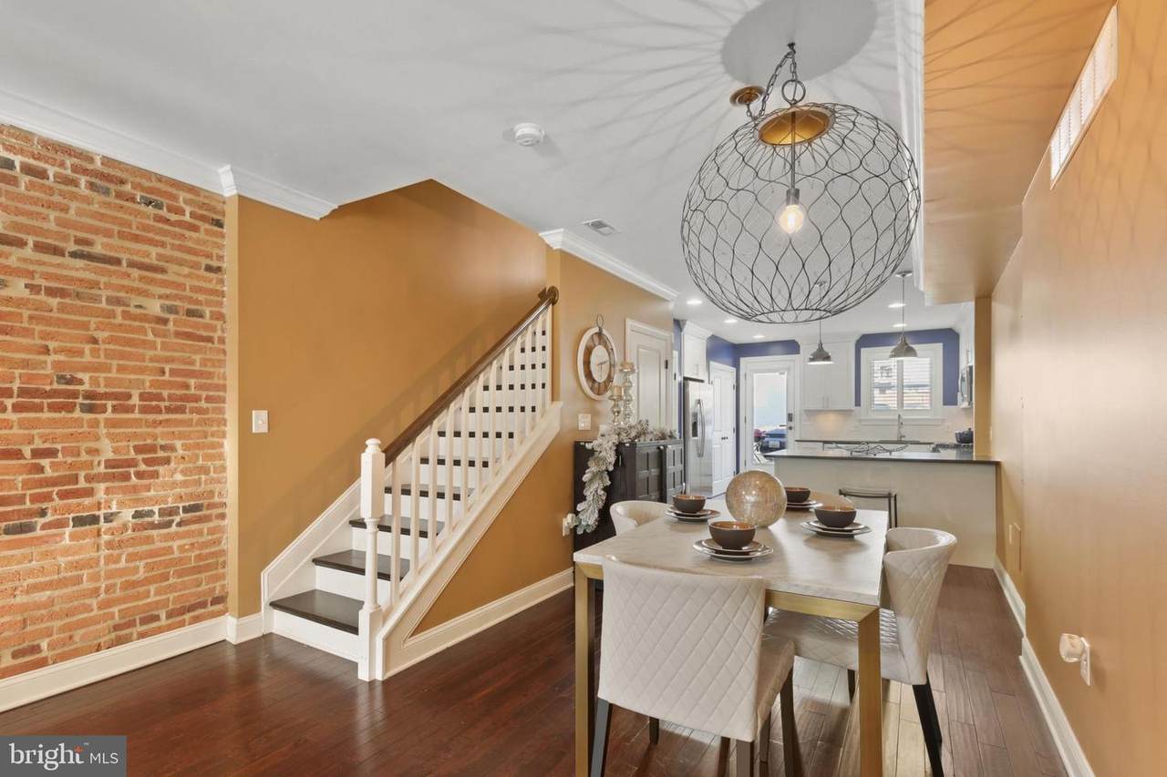 3032 Hudson Street - Photo 1