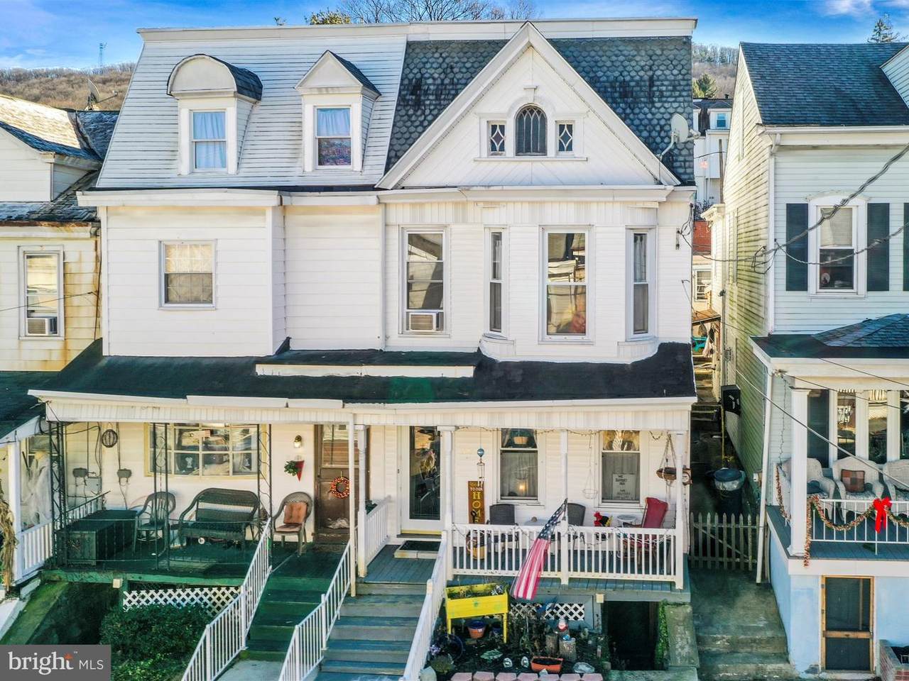 1327 Norwegian Street - Photo 1