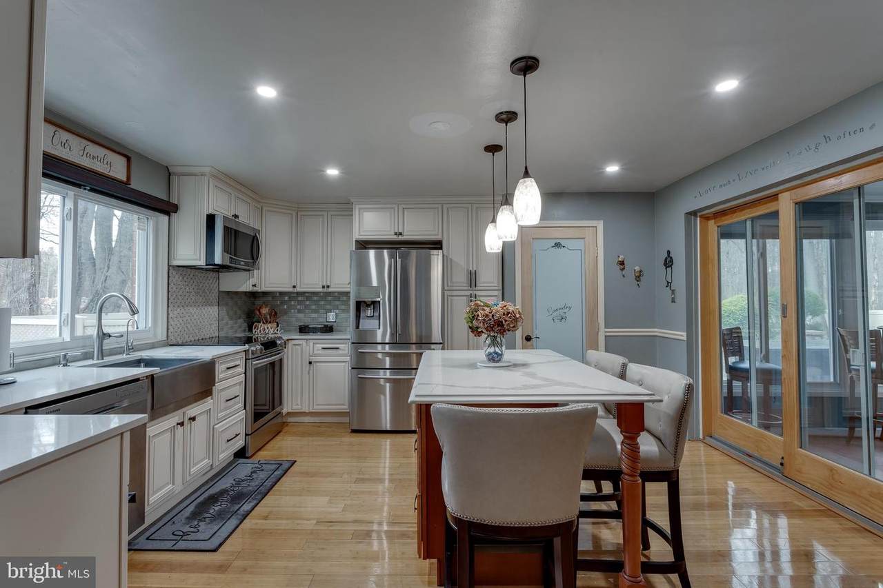435 Hartford Road - Photo 1