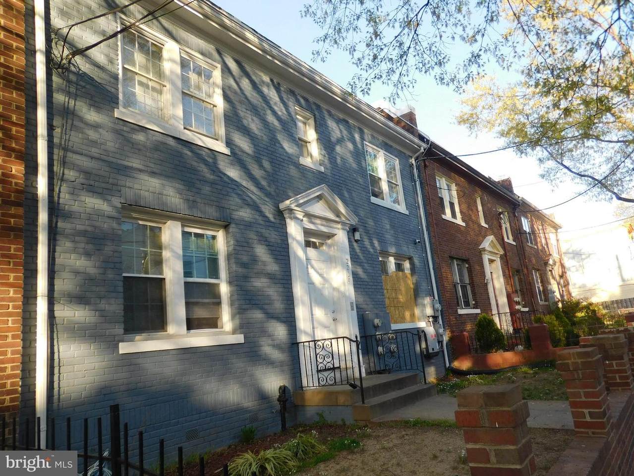 2214 Nicholson Street - Photo 1