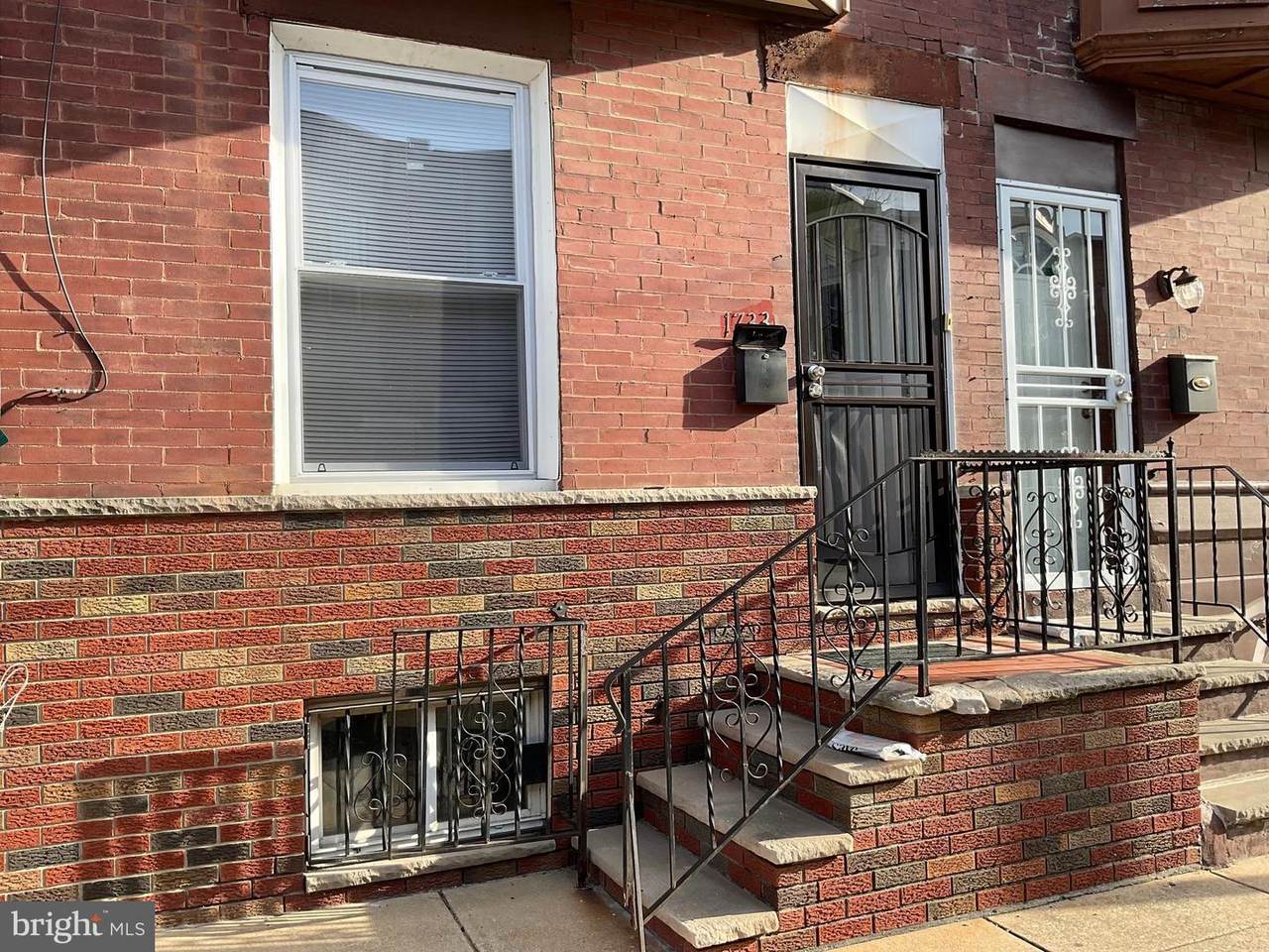 1733 Ringgold Street - Photo 1