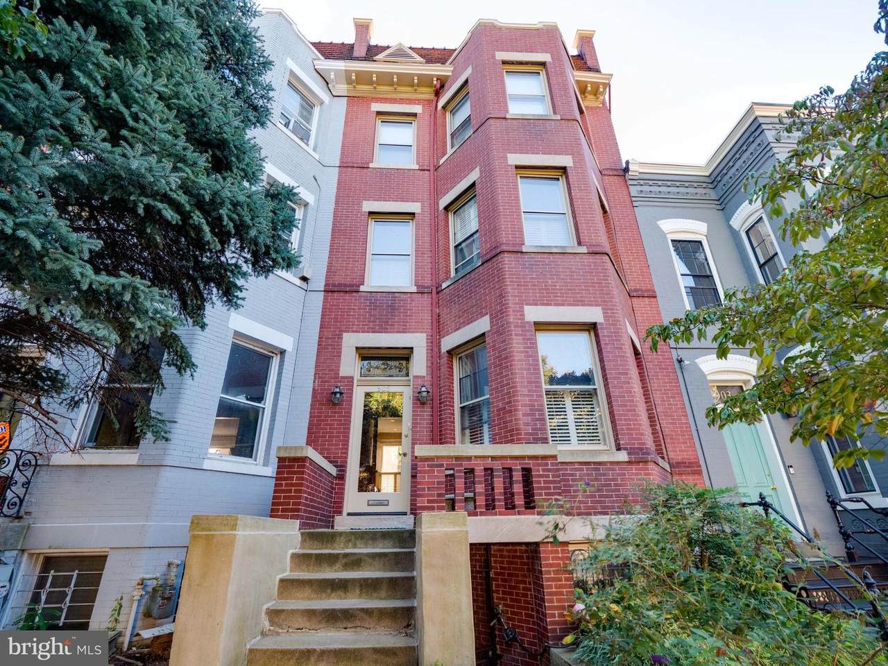 905 Massachusetts Avenue - Photo 1
