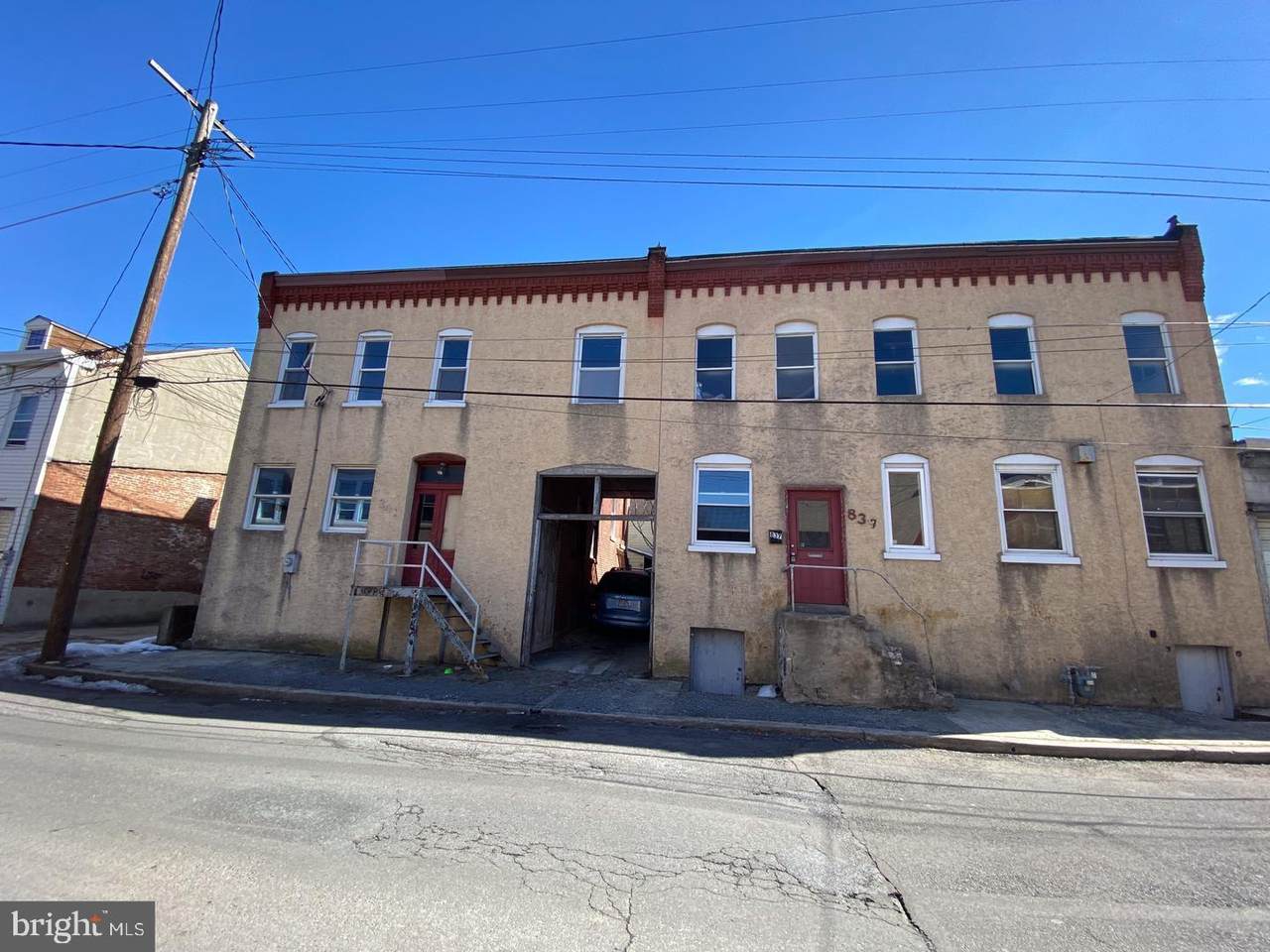 837 Nicolls Street - Photo 1