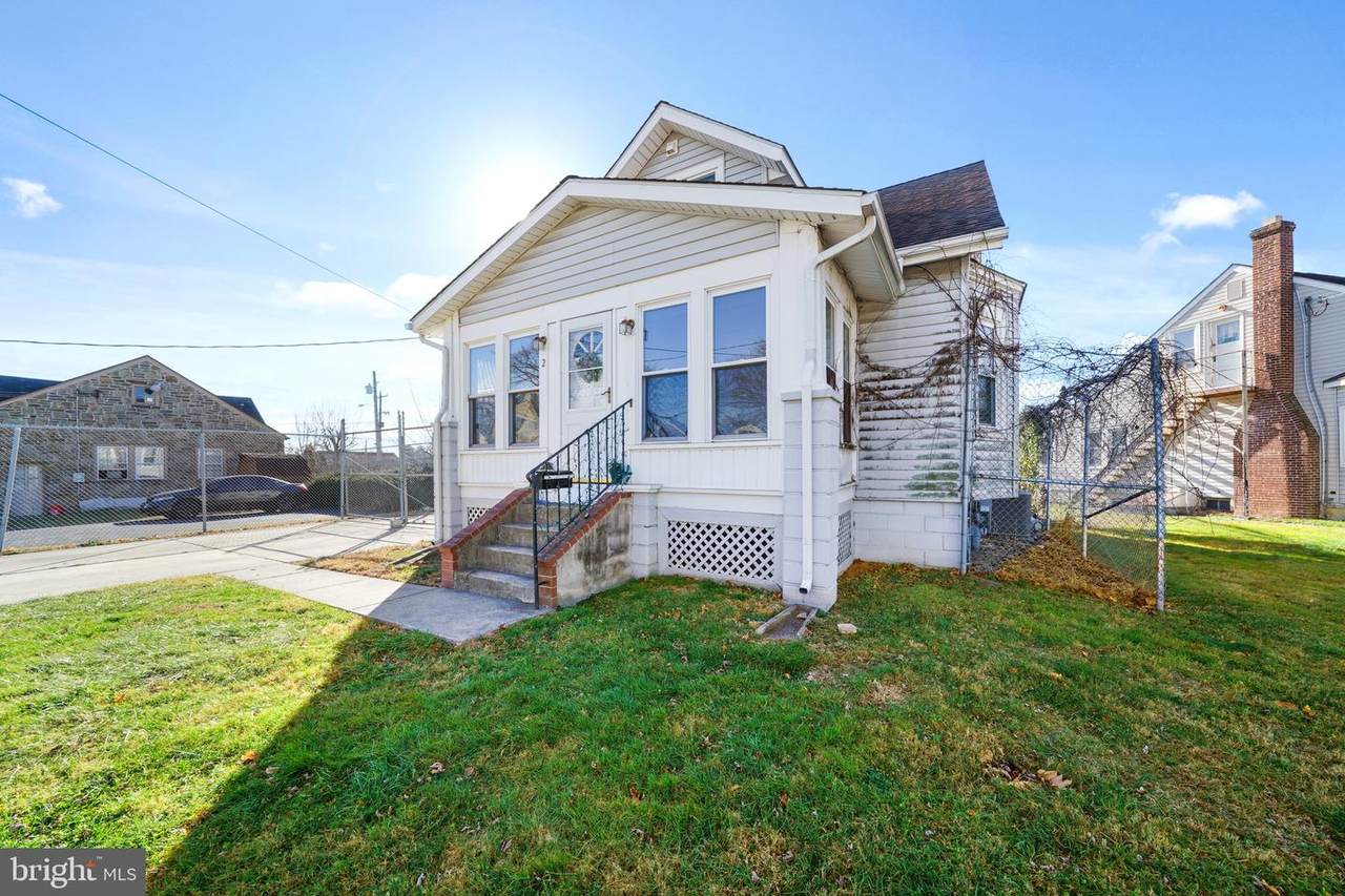 2 Champlain Avenue - Photo 1