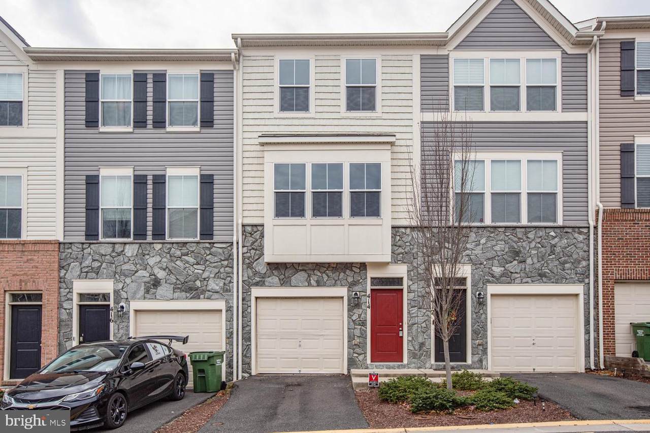 414 Woodstream Circle - Photo 1