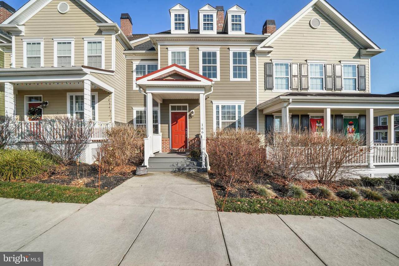 166 Shilling Avenue - Photo 1