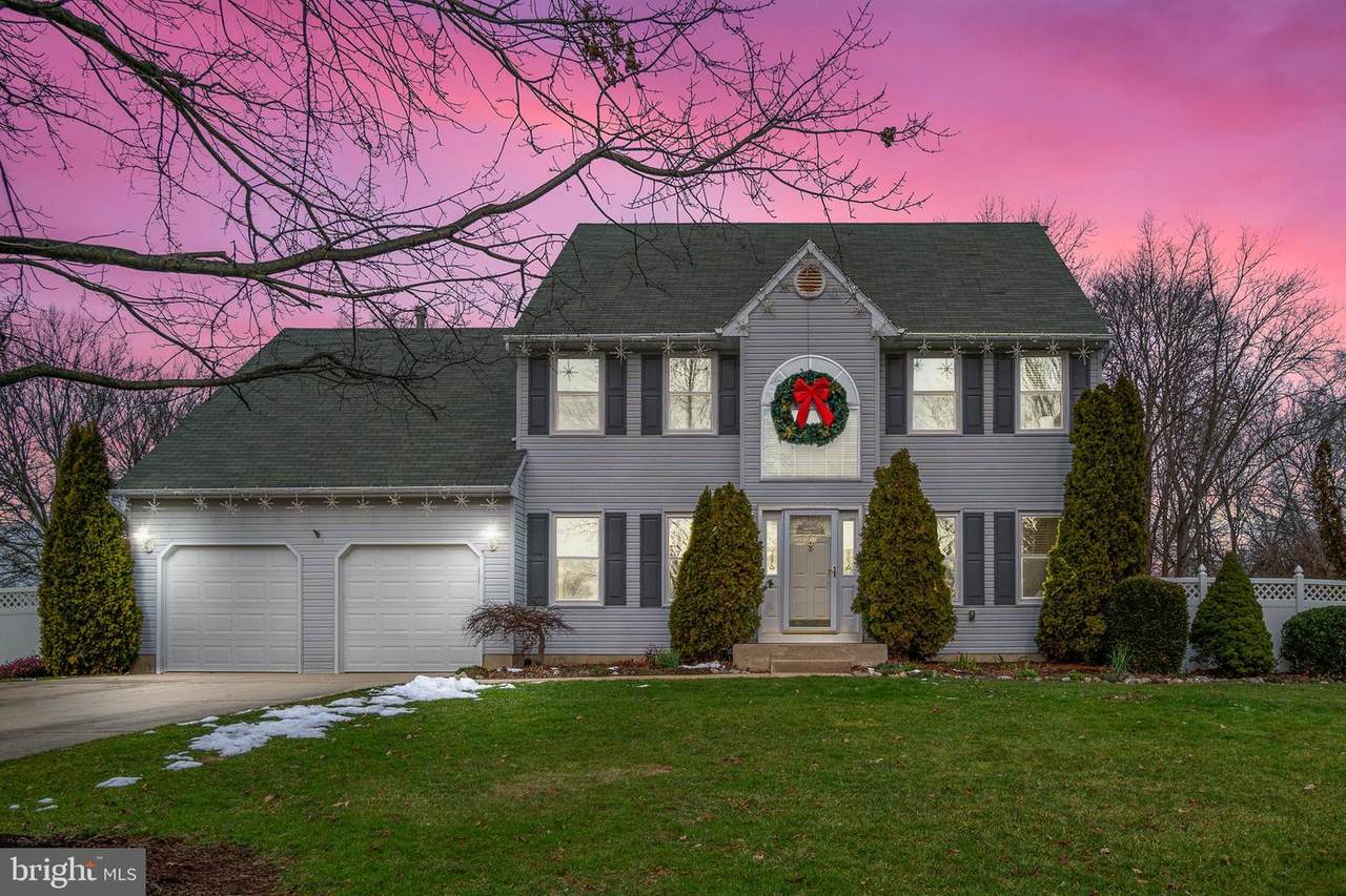 1405 Swan Lane - Photo 1