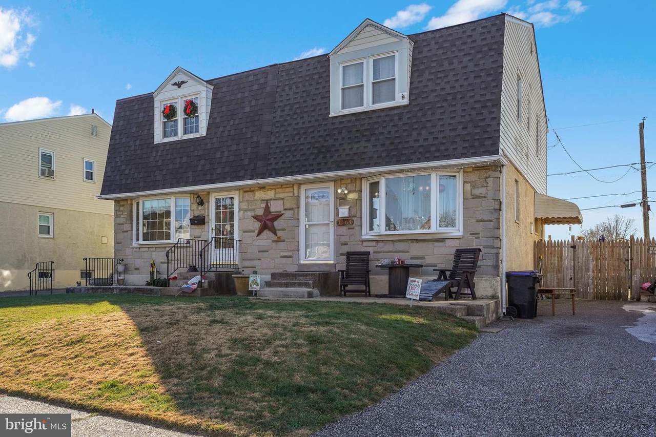 1364 Langley Street - Photo 1