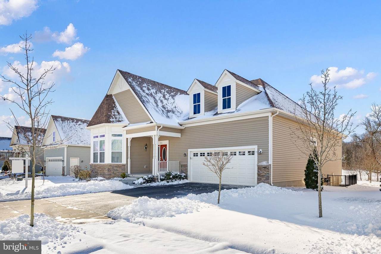 654 Vivaldi Drive - Photo 1
