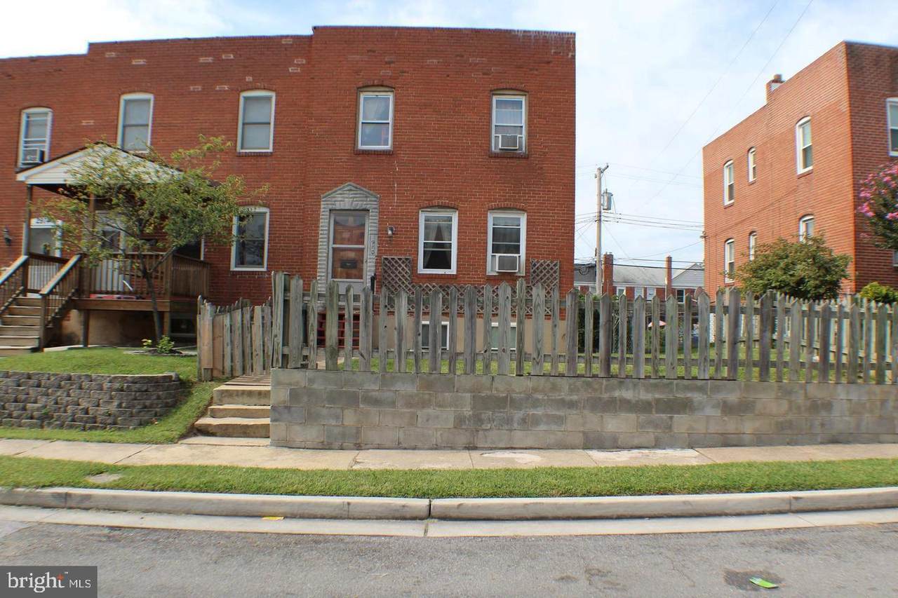 2970 Yorkway - Photo 1