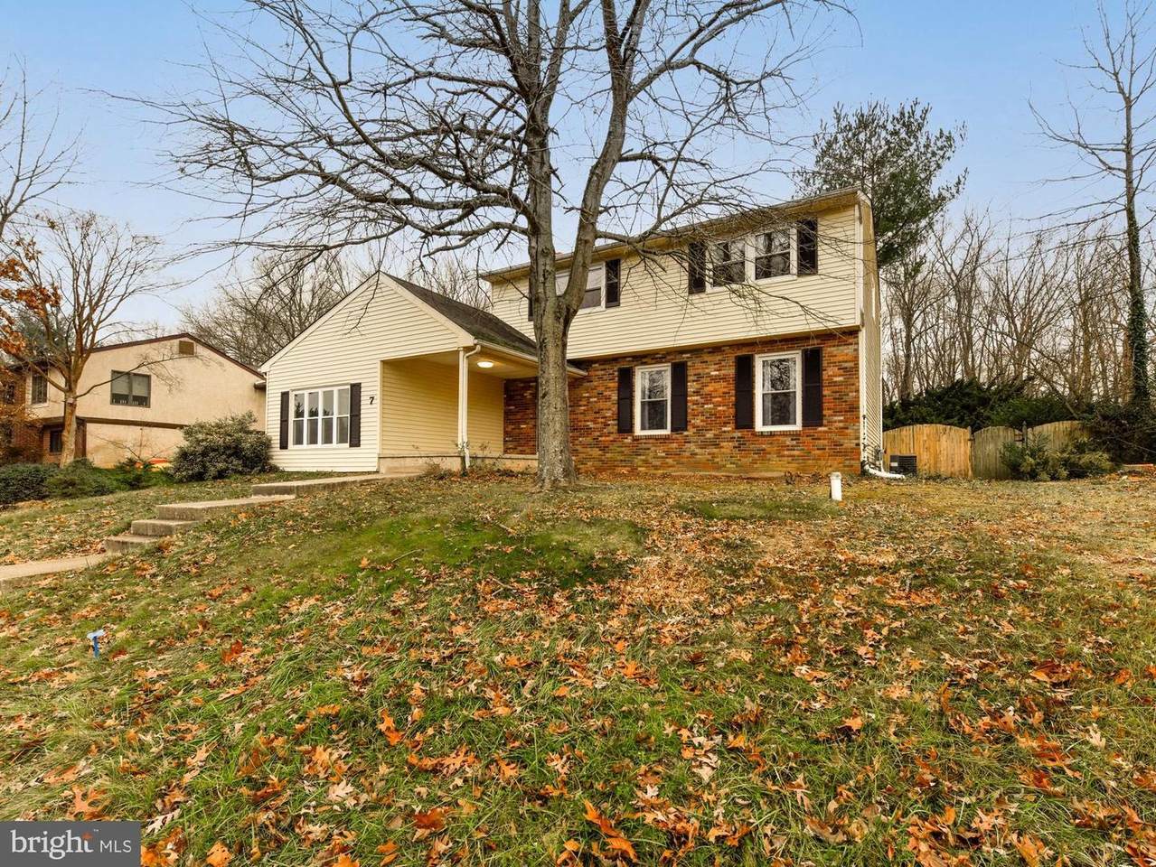 7 Loretta Boulevard - Photo 1