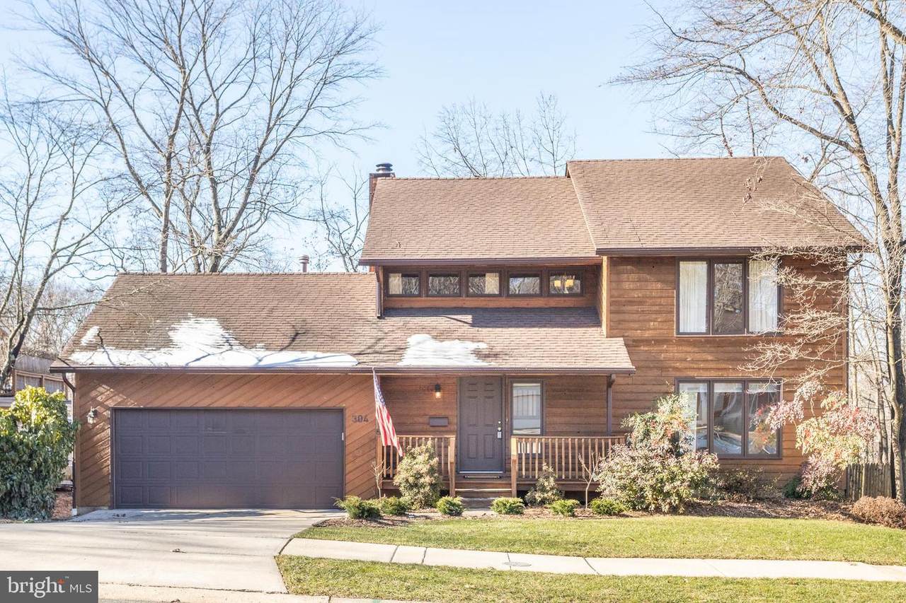 304 Foster Knoll Drive - Photo 1