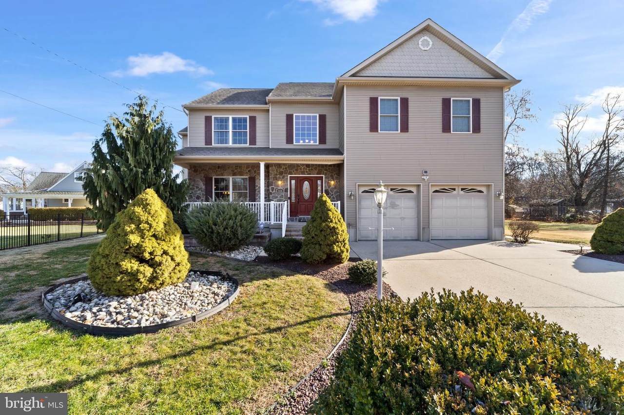 526 Rutgers Avenue - Photo 1