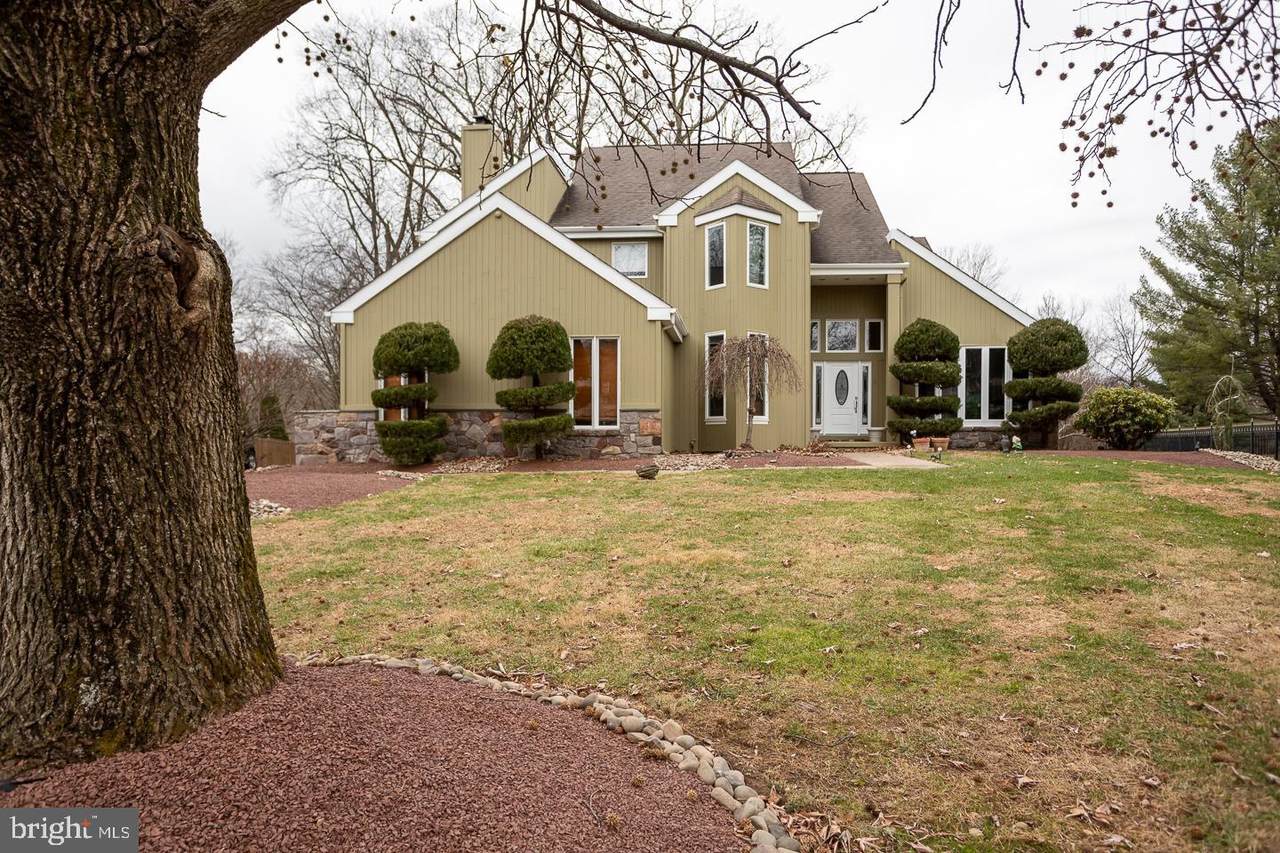 8 Rosette Lane - Photo 1