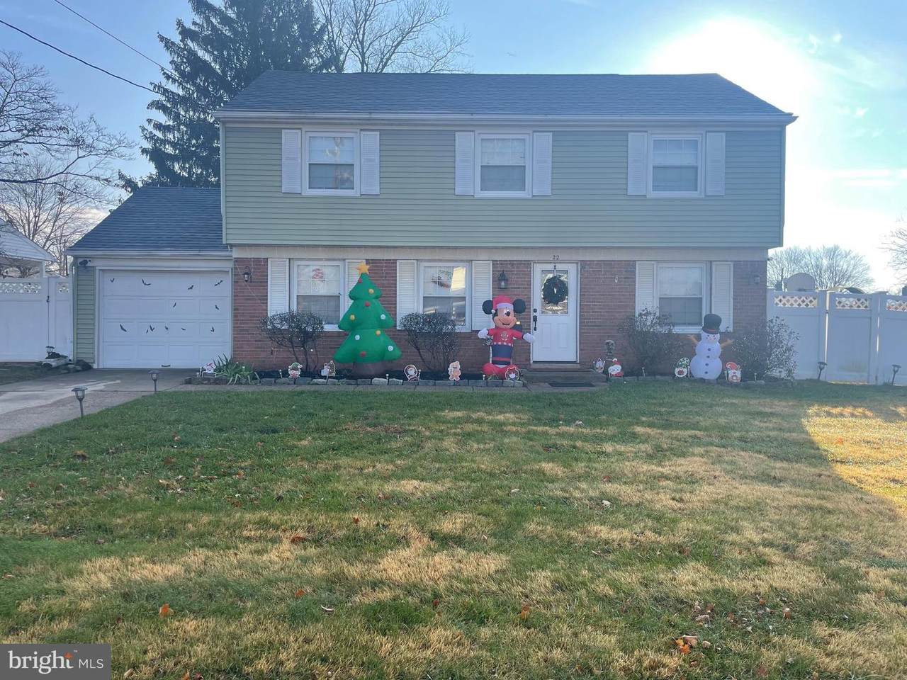 22 Longwood Drive - Photo 1