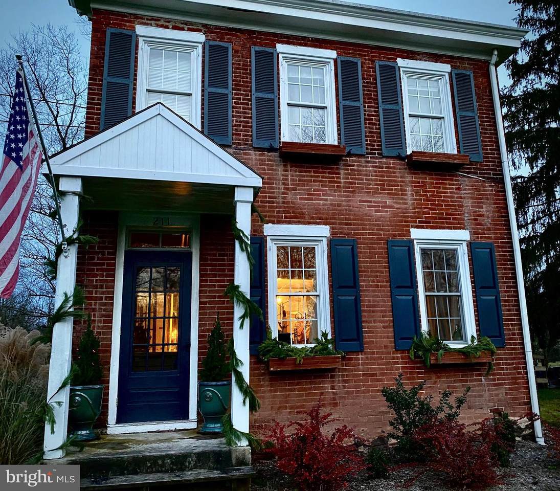 211 Main Street - Photo 1