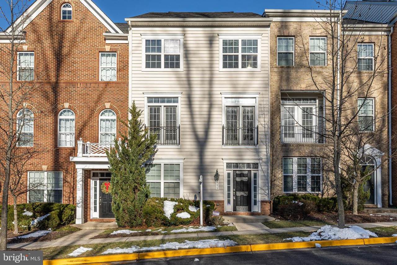 613 Spectator Avenue - Photo 1