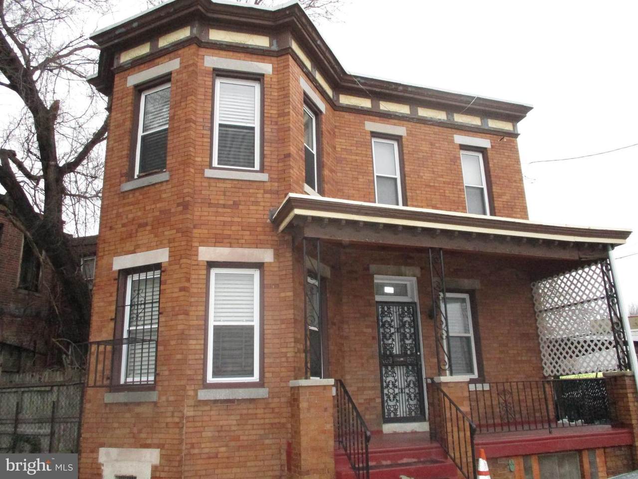 561 Walnut Street - Photo 1