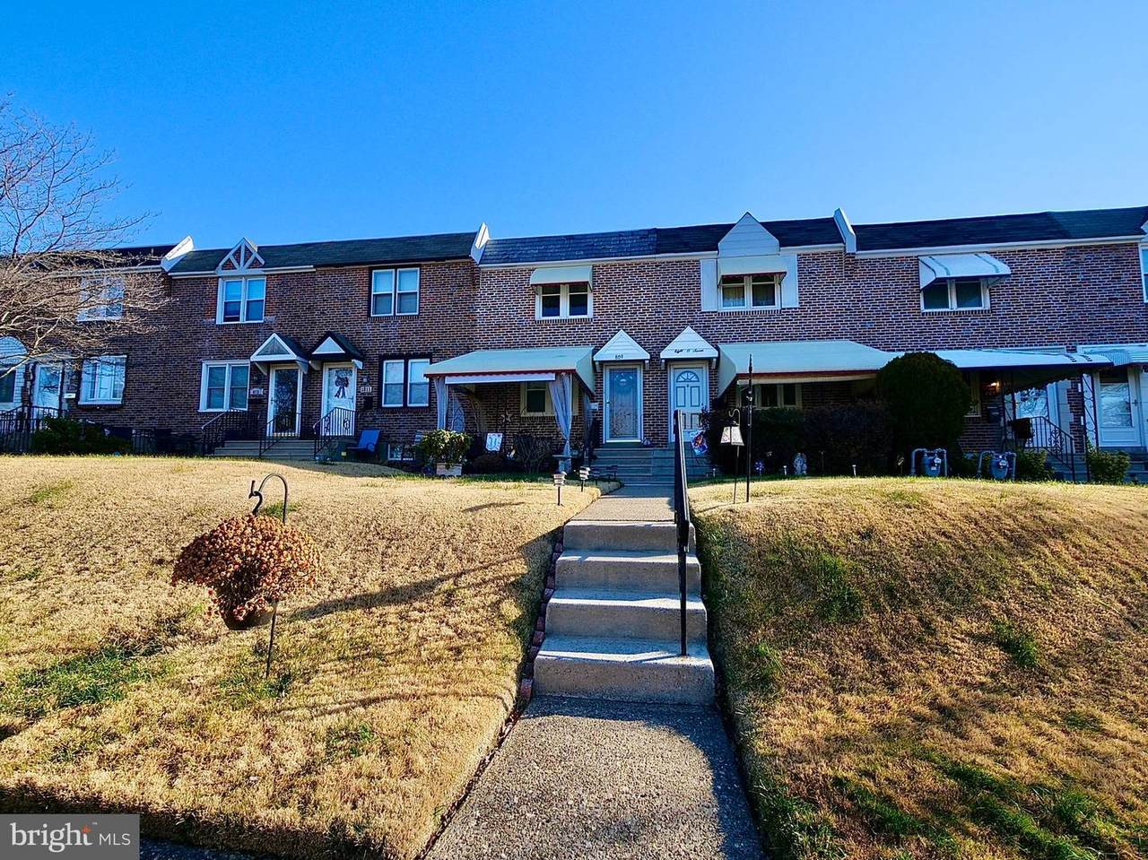 809 Hillcrest Drive - Photo 1