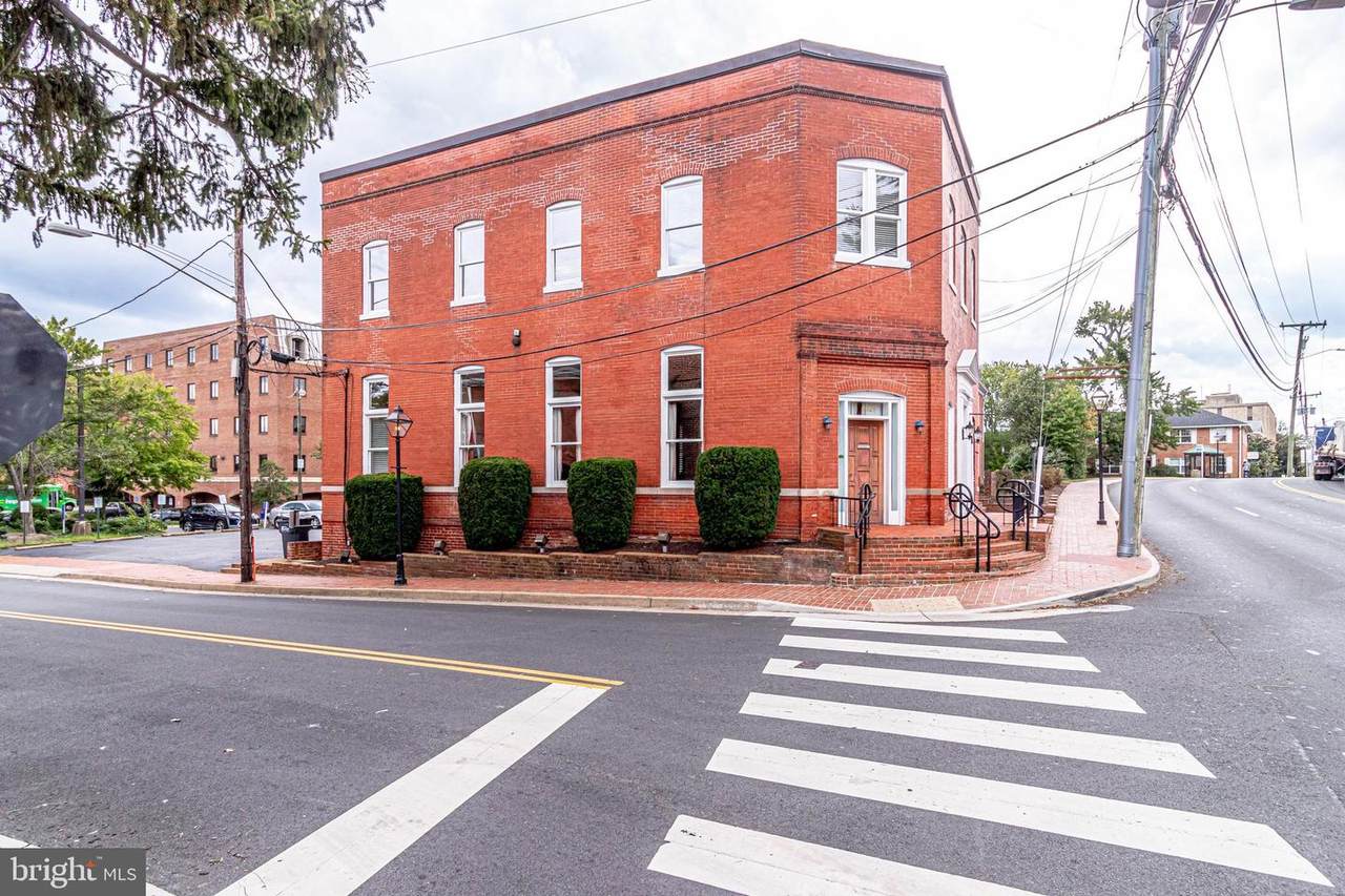 4029 Chain Bridge Road - Photo 1