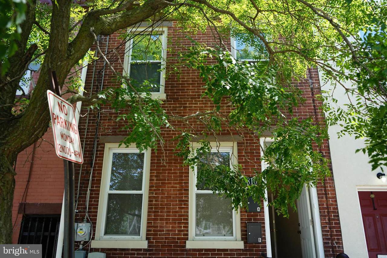 810 6TH Street - Photo 1