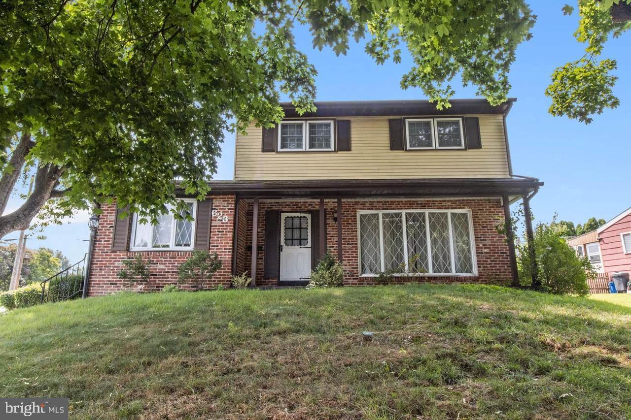 623 Central Boulevard - Photo 1
