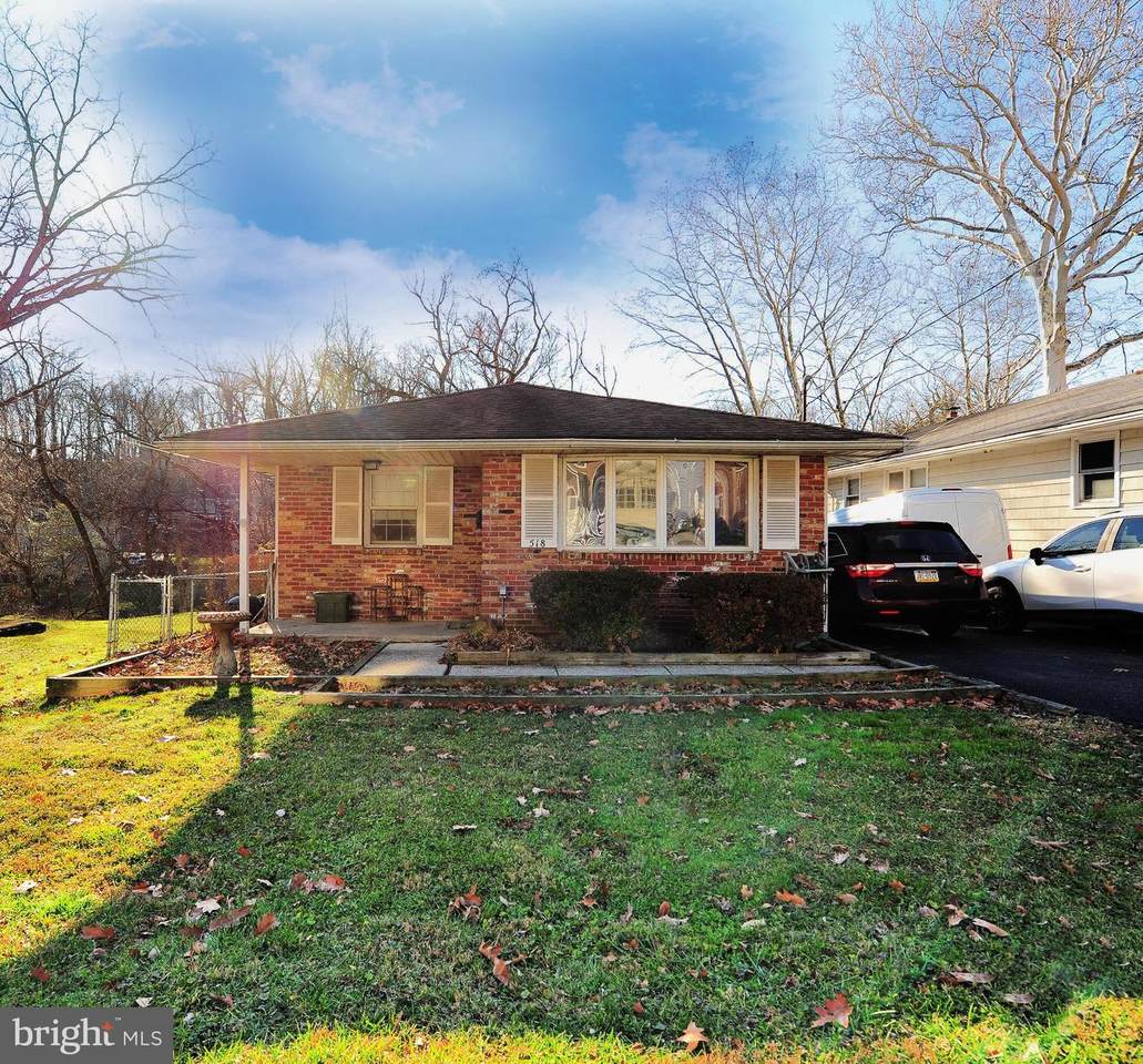 518 Bloomfield Avenue - Photo 1
