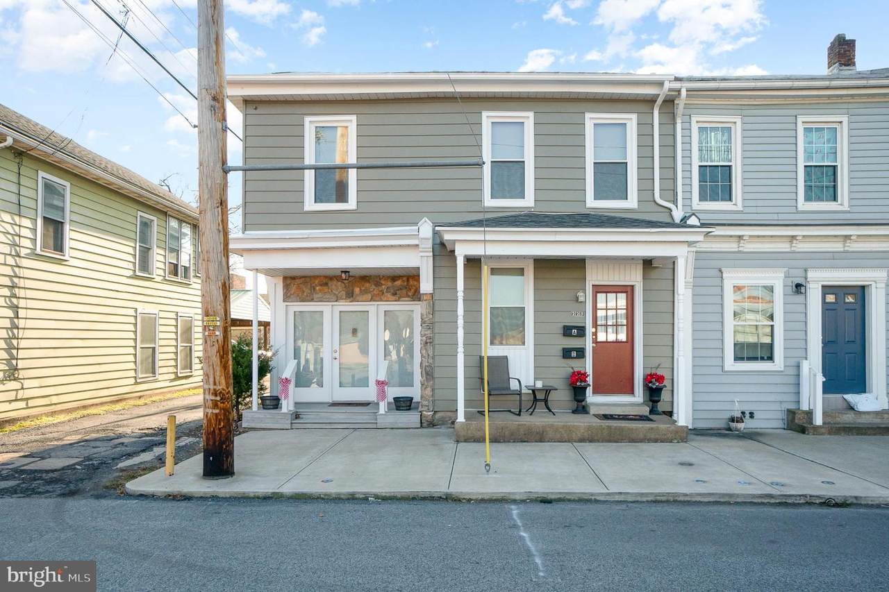 223-225 Walnut Street - Photo 1