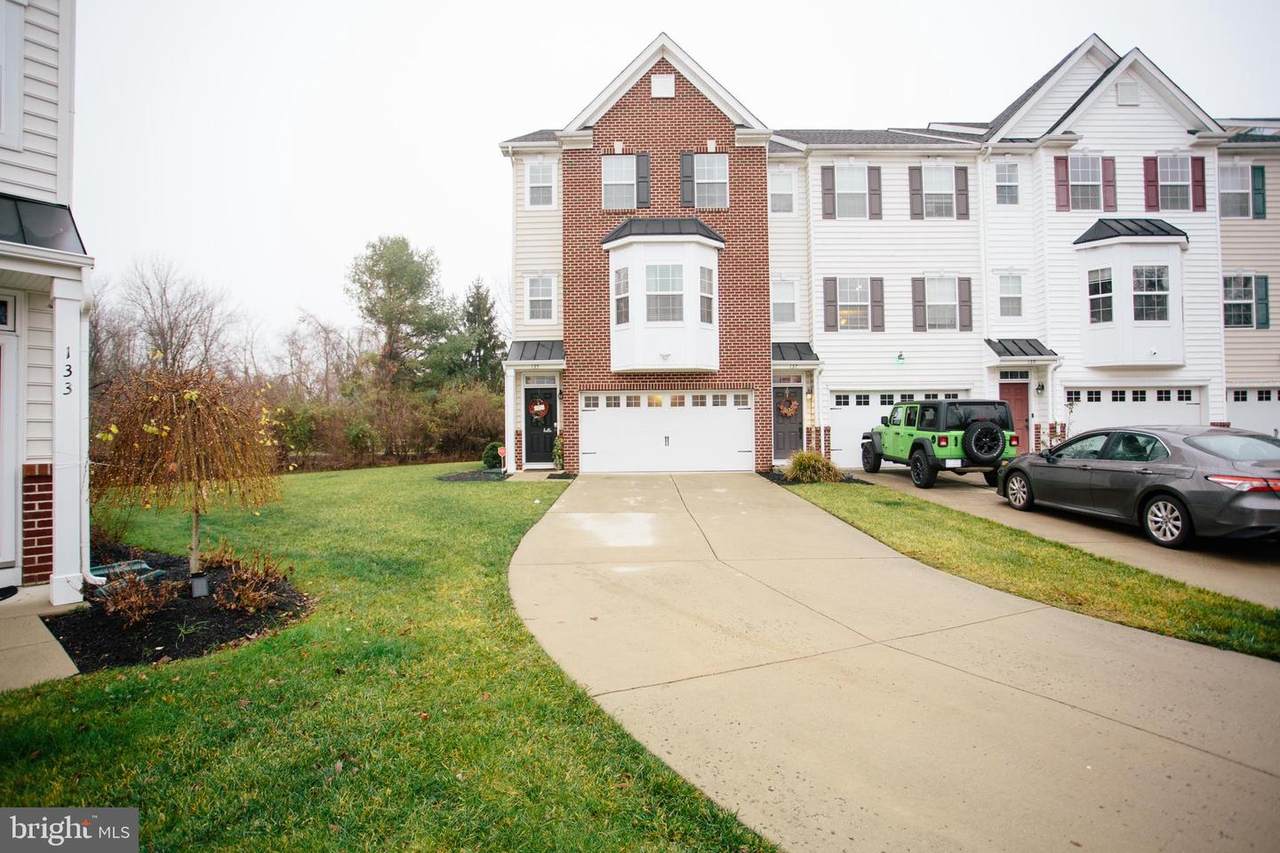 135 Winterberry Way - Photo 1