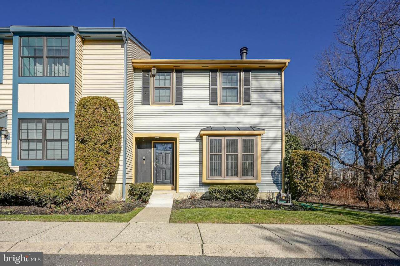 15 Crofton Commons - Photo 1
