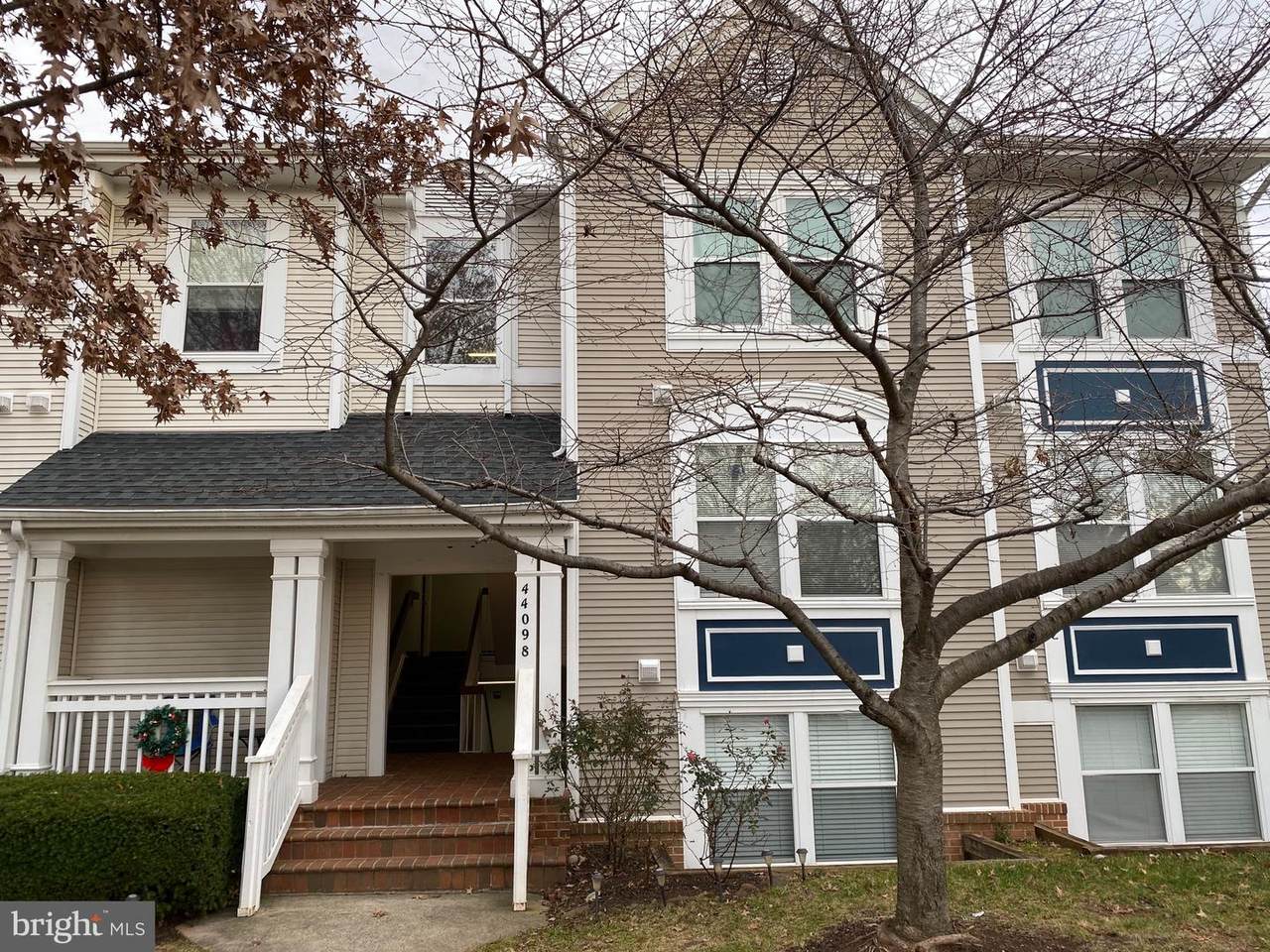 44098 Natalie Terrace - Photo 1