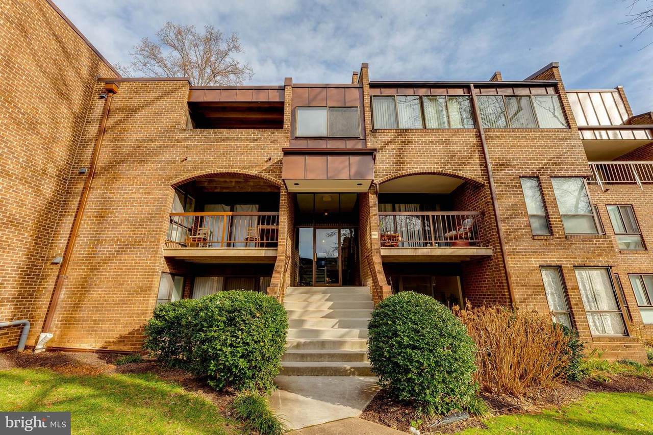 11224 Chestnut Grove Square - Photo 1