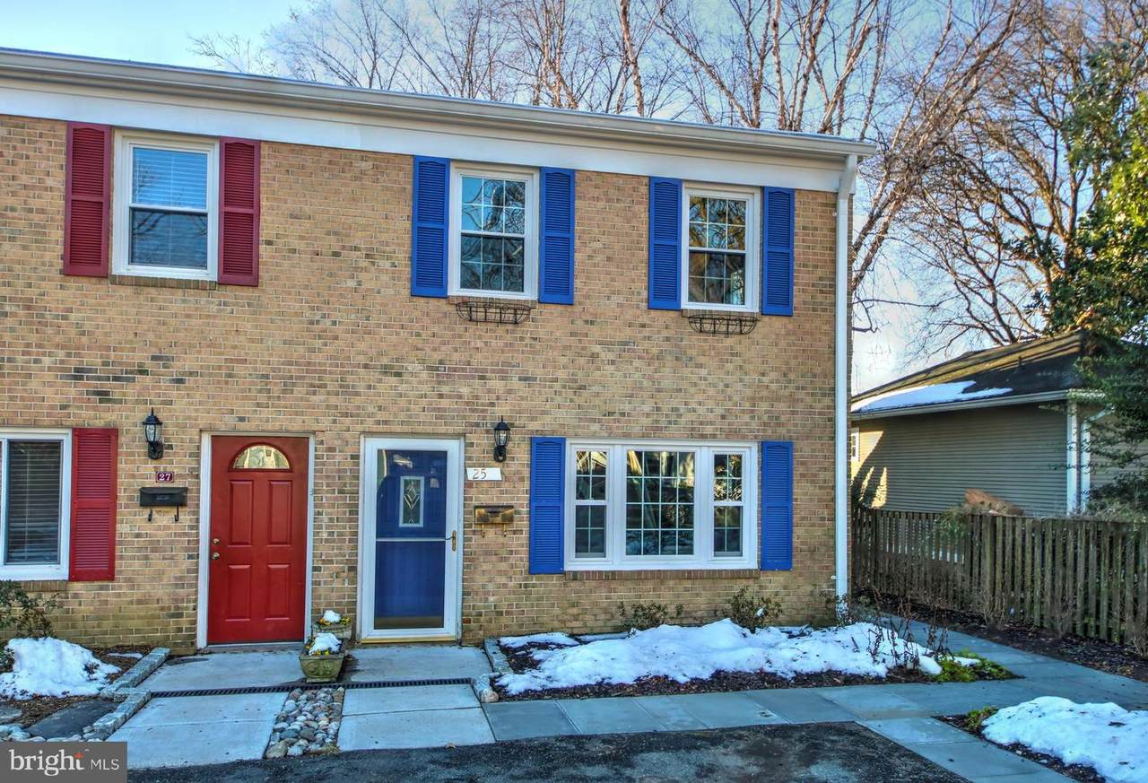 25 Howell Avenue - Photo 1