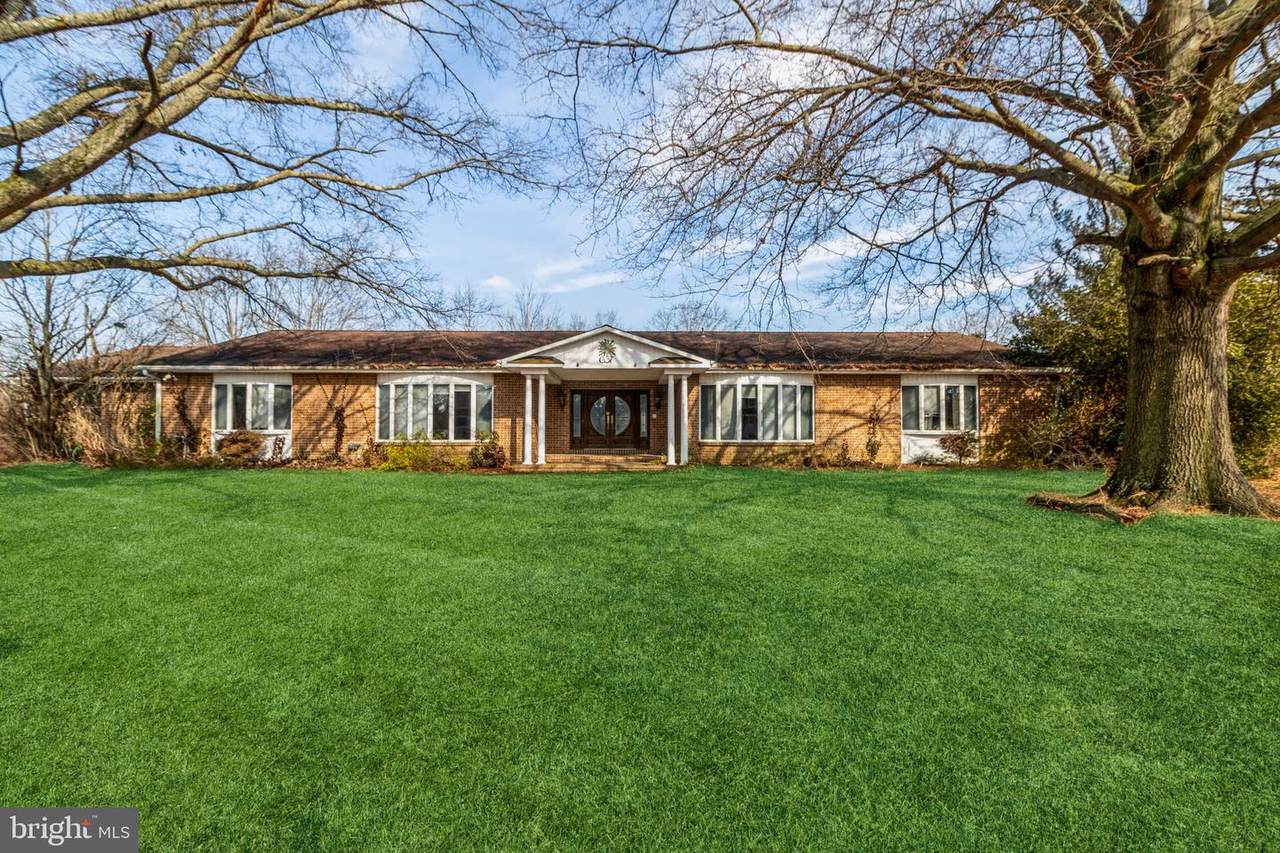 637 Sunhaven Drive - Photo 1