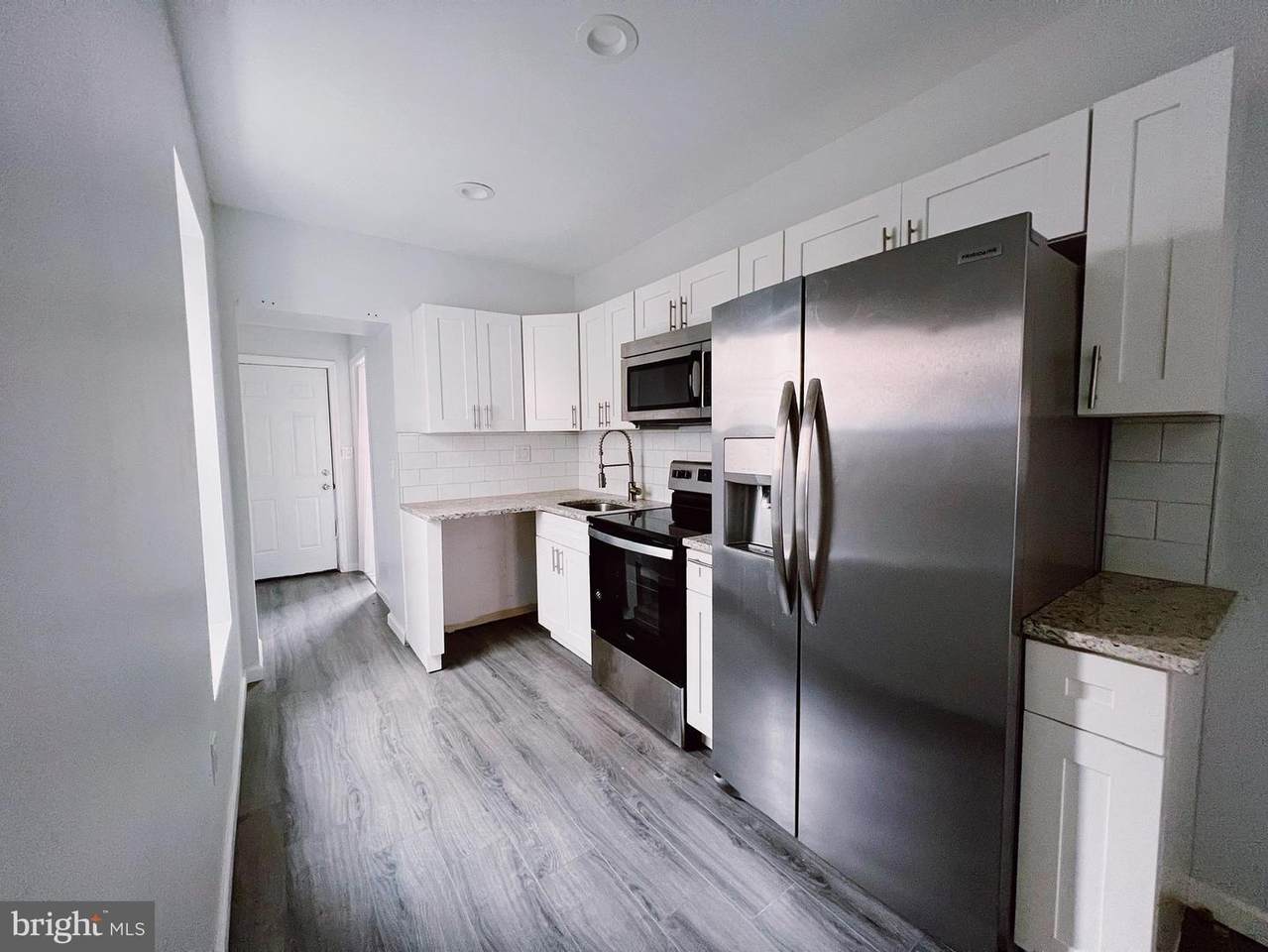 1907 Oakdale Street - Photo 1