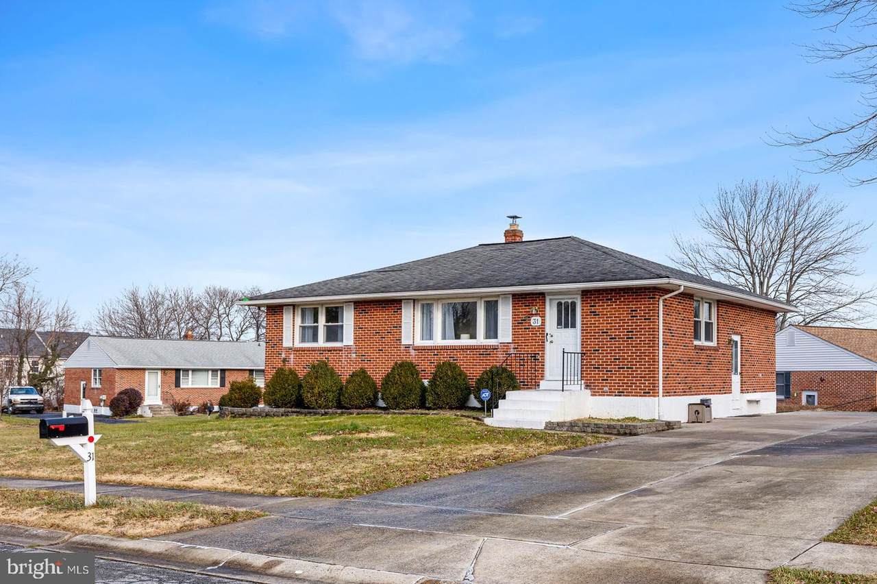 31 Trevett Boulevard - Photo 1
