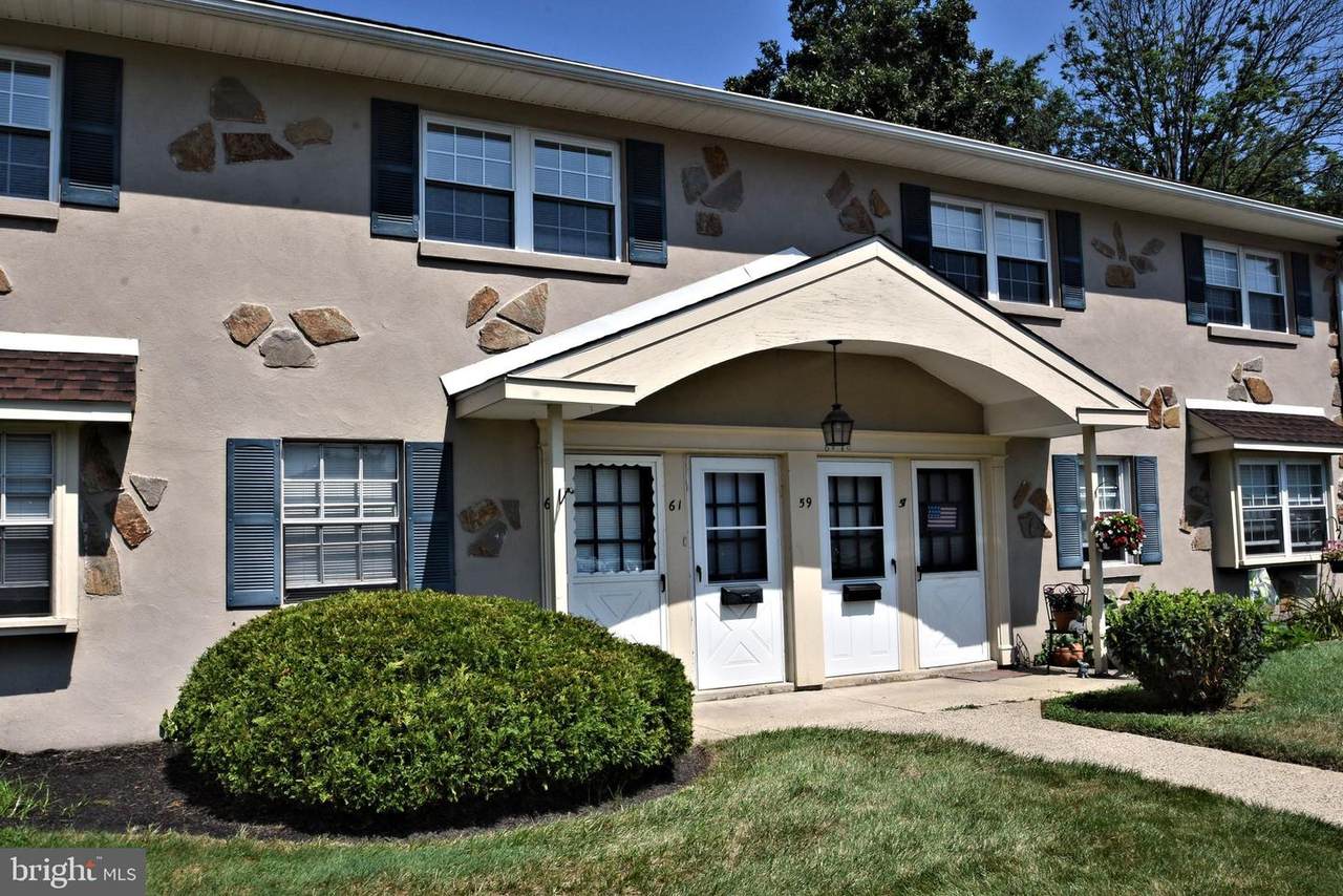 61 Wexford Drive - Photo 1