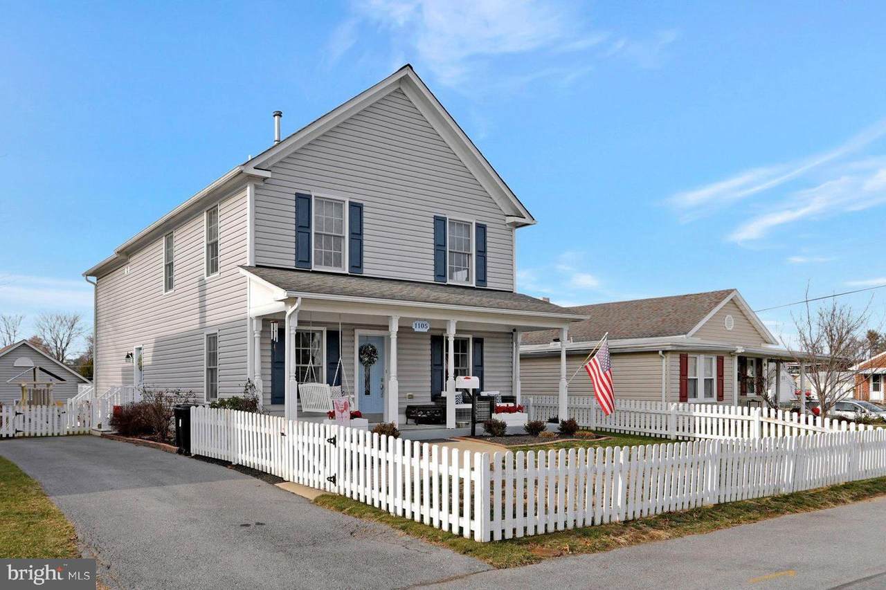 1105 Corbett Street - Photo 1