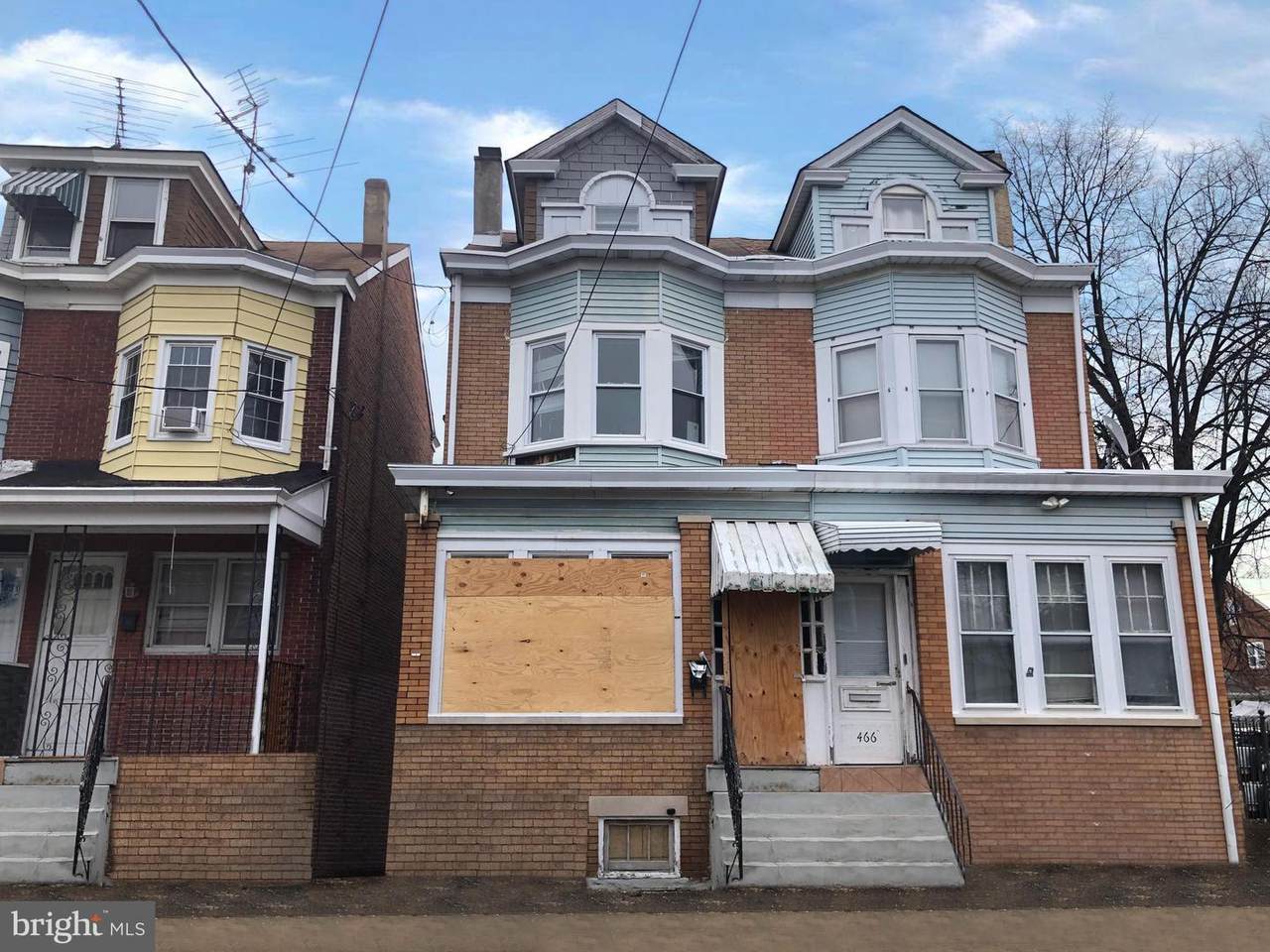 464 Home Avenue - Photo 1