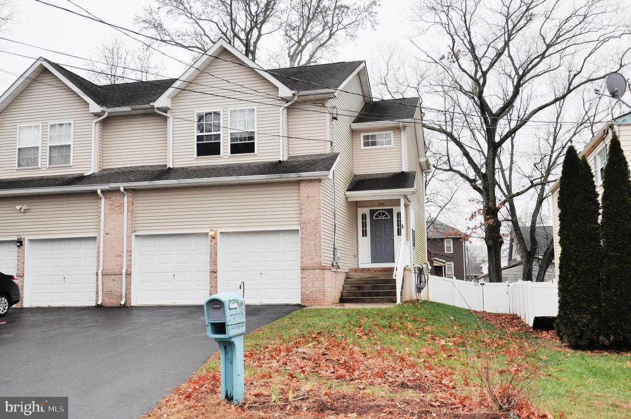 1344 Belgrade Avenue - Photo 1