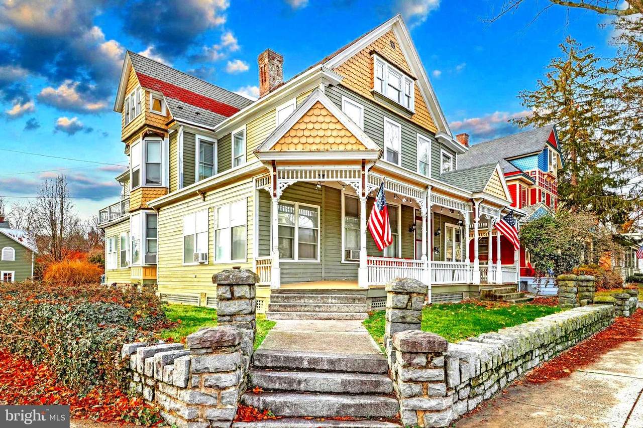 202 Carlisle Street - Photo 1