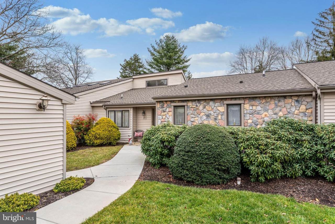 420 Eaton Way - Photo 1