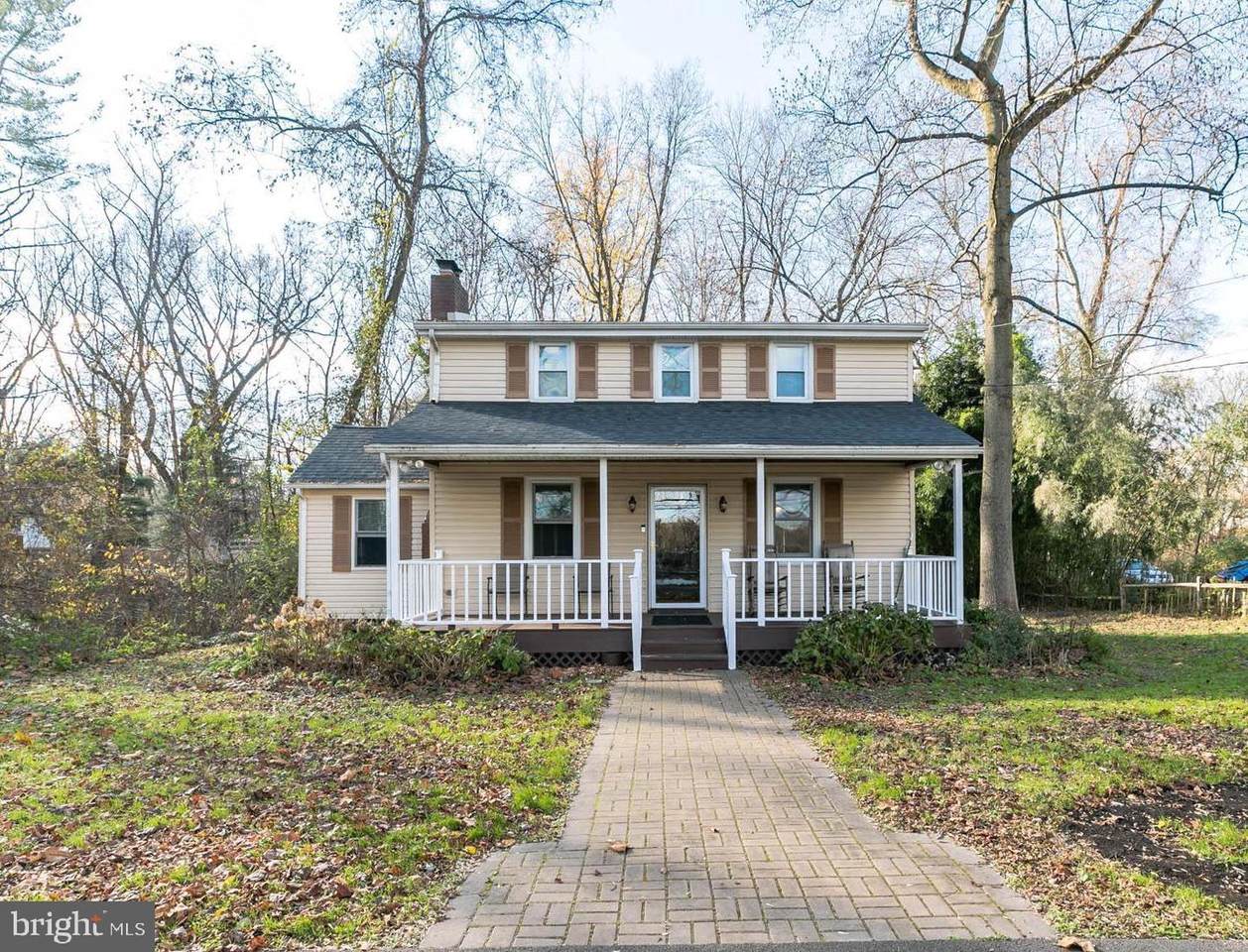 1445 River Road - Photo 1
