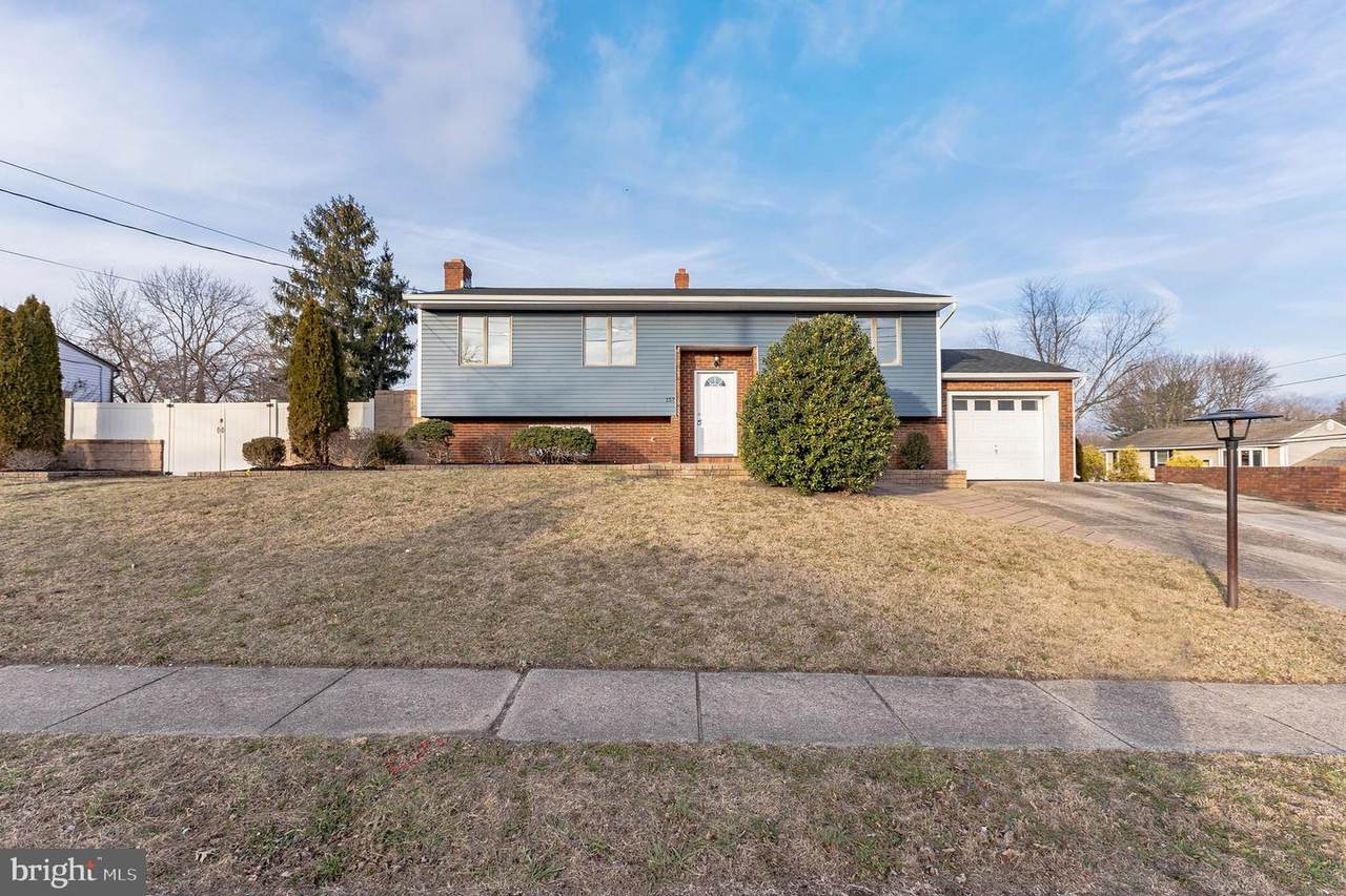 157 Vanderbilt Avenue - Photo 1