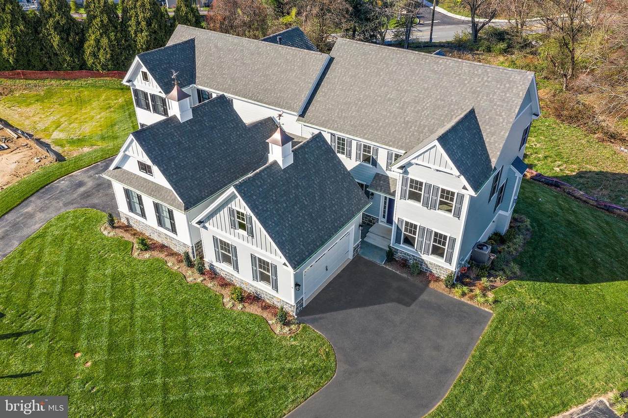 304 Merion Court - Photo 1