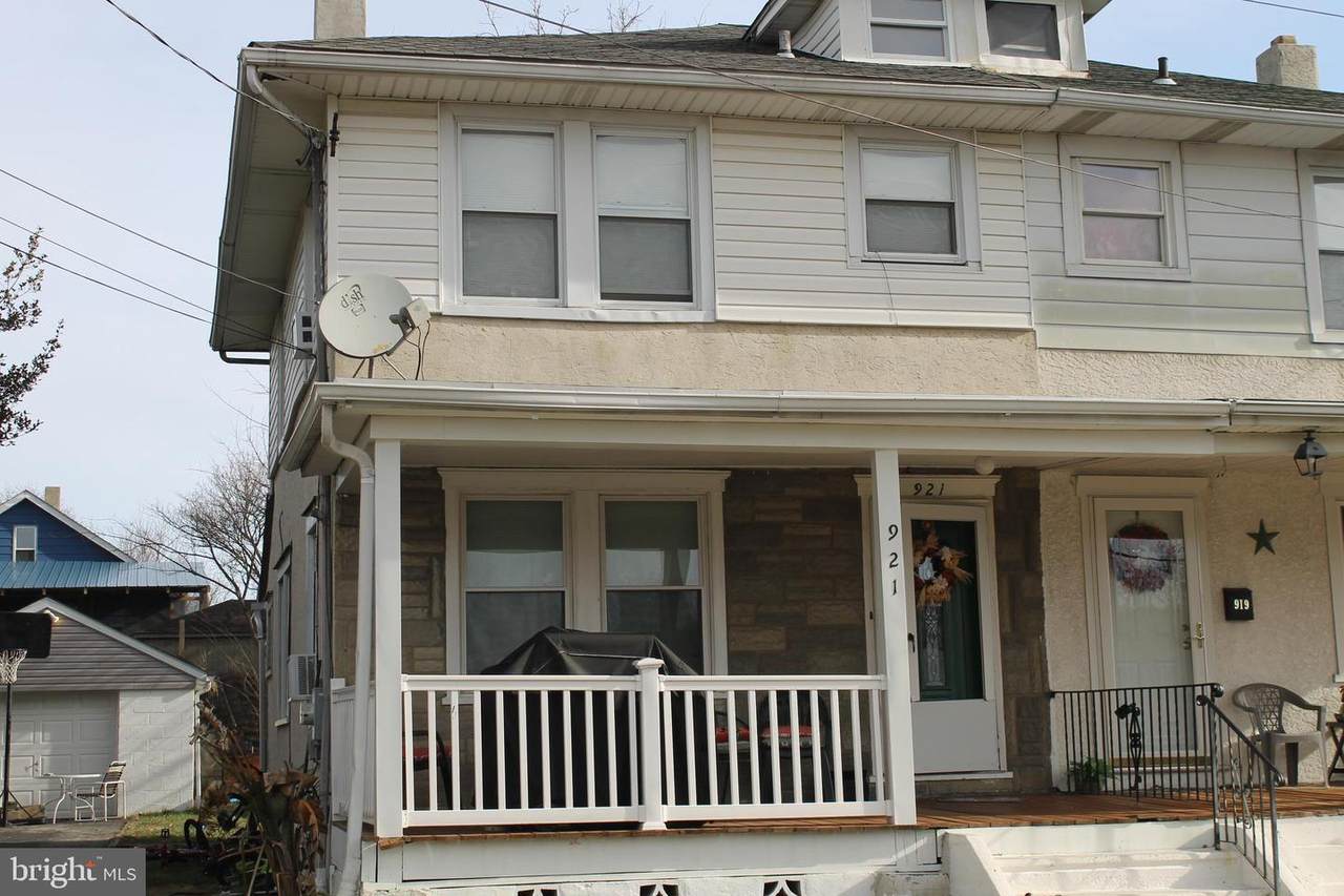 921 Langley Street - Photo 1