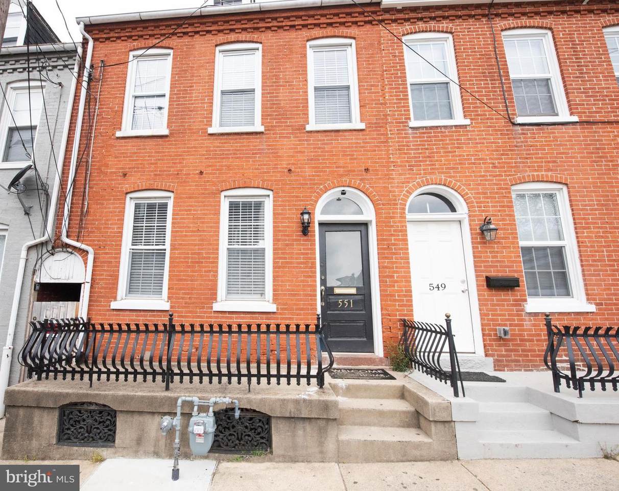 551 Vine Street - Photo 1