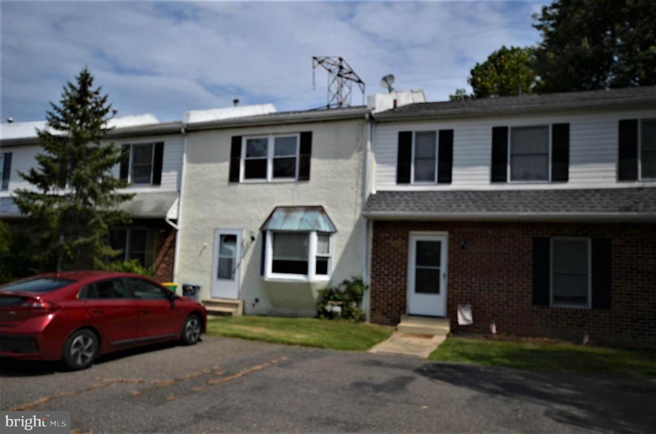 35 Kingston Terrace - Photo 1