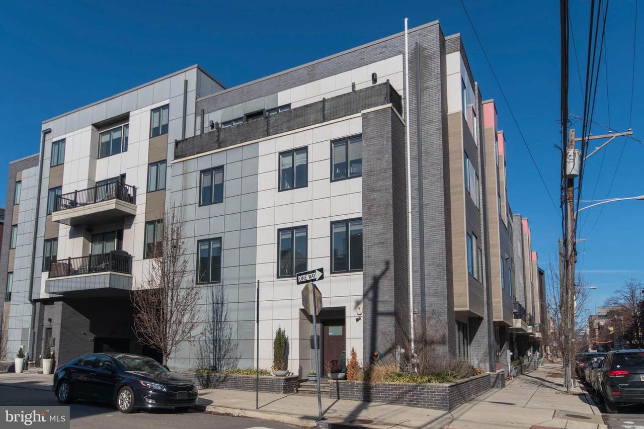 301 Green Street - Photo 1